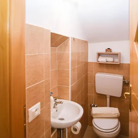 Casa Marta Iun Q1985 * 누오로
