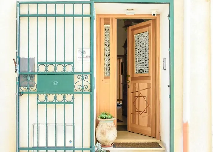 Casa Marta Iun Q1985 *